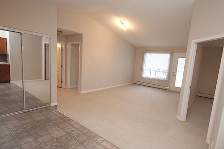 Edmonton 2 bedrooms Condo Unit for rent. Property photo: 279556-2
