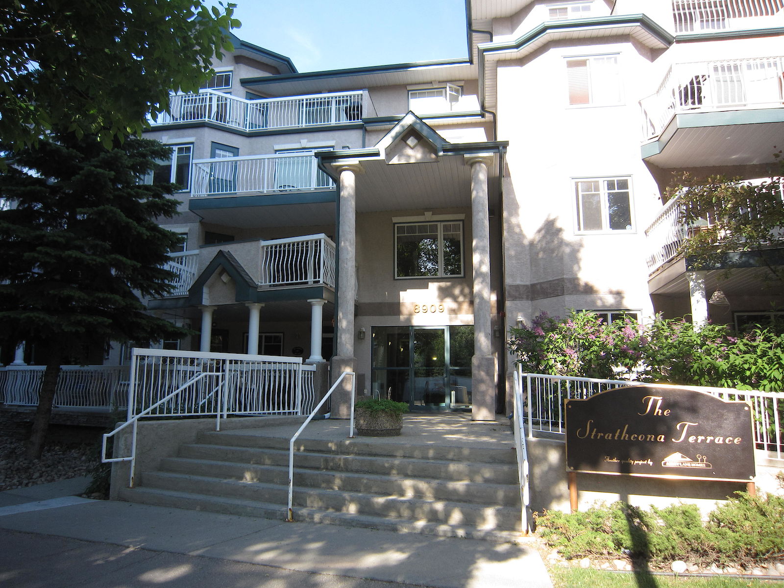 Edmonton 2 bedrooms Condo for rent. Property photo: 279661-1