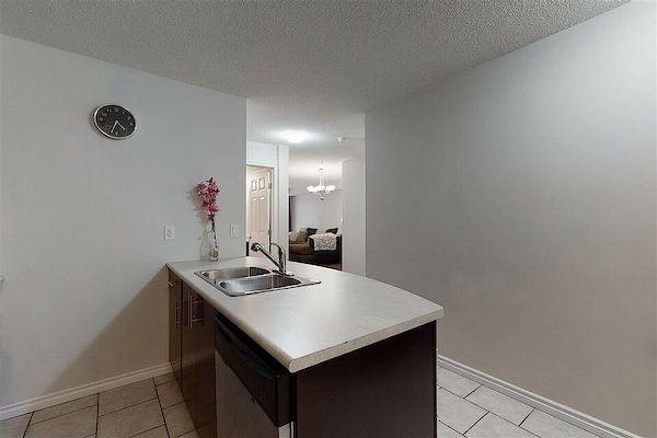 Edmonton 2 bedrooms Condo for rent. Property photo: 283657-3
