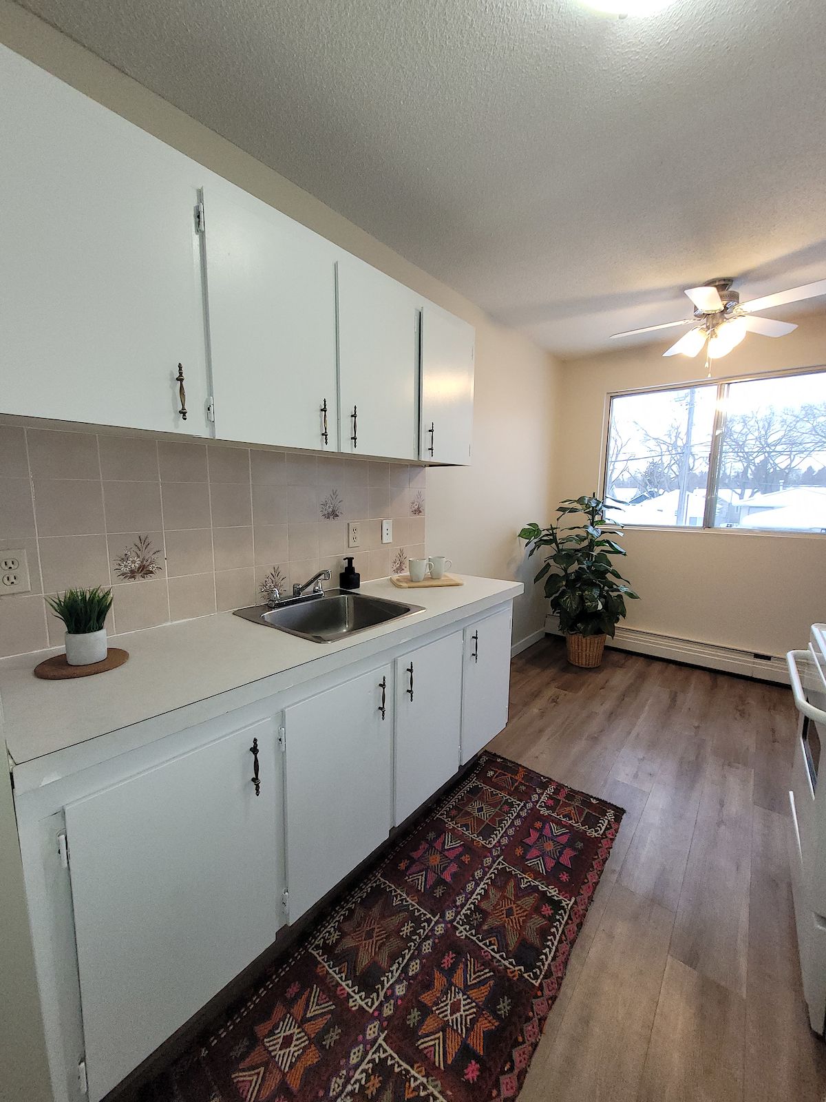 Edmonton 3 bedrooms Apartment for rent. Property photo: 285320-1