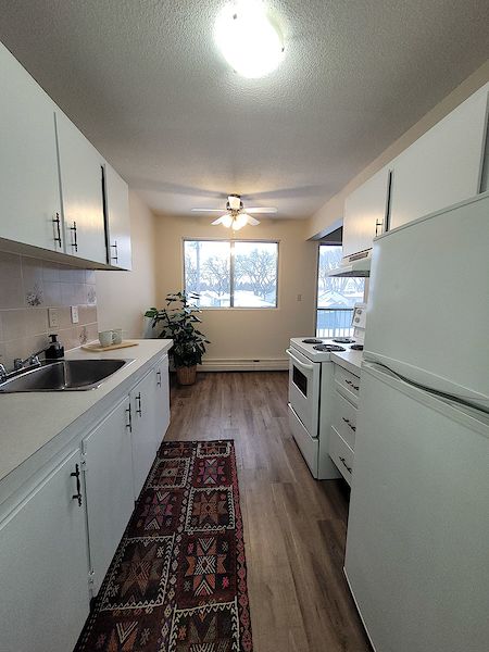 Edmonton 3 bedrooms Apartment for rent. Property photo: 285320-3