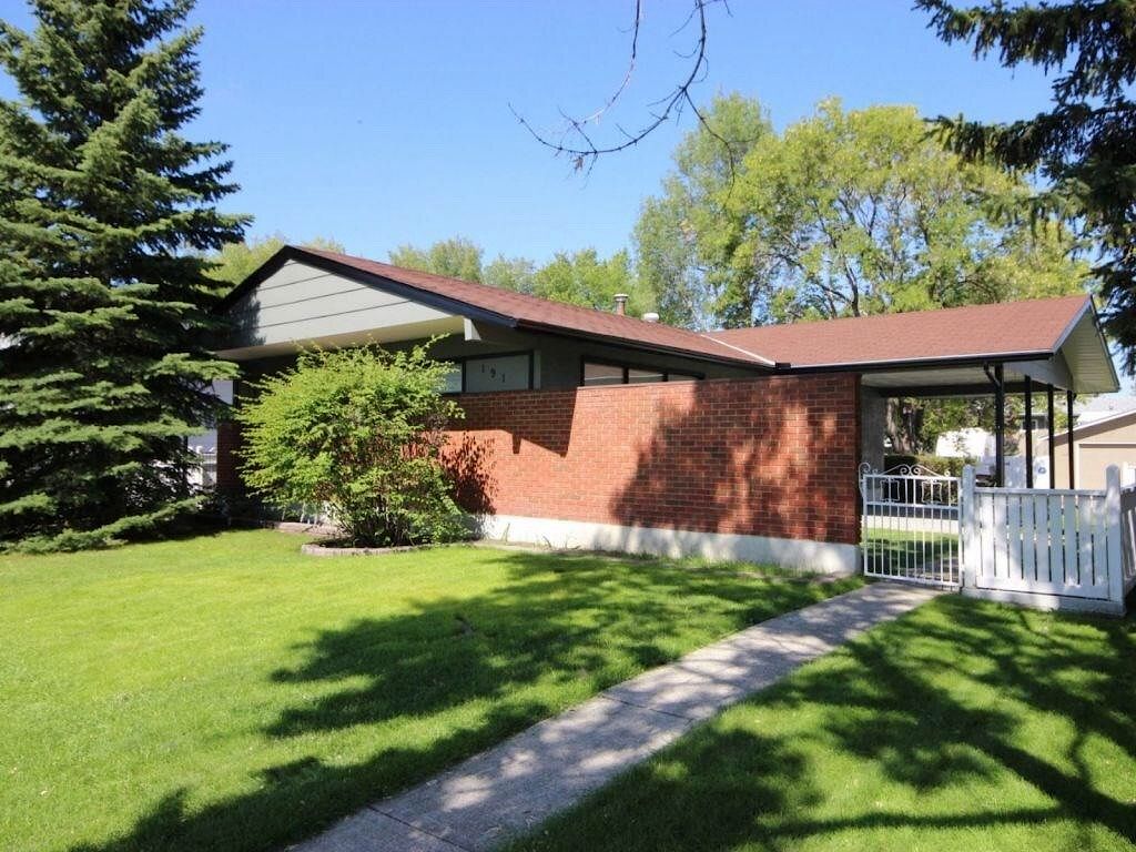 Calgary 4 bedrooms House for rent. Property photo: 288596-1