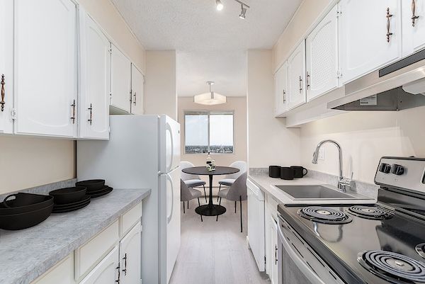 Edmonton 2 bedrooms Apartment for rent. Property photo: 288633-3