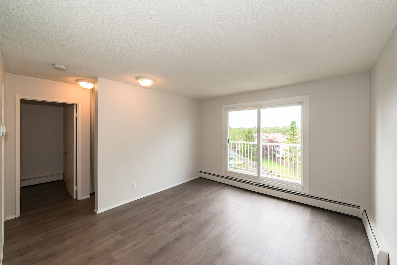 Edmonton 1 bedrooms Apartment for rent. Property photo: 288672-1