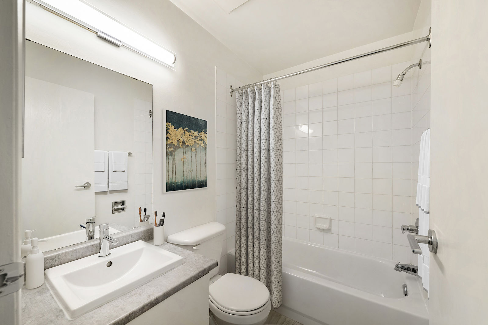 Edmonton 2 bedrooms Apartment for rent. Property photo: 288677-1