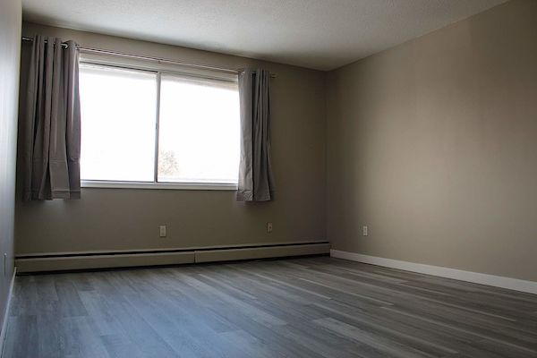 Edmonton 1 bedrooms Apartment for rent. Property photo: 289281-2