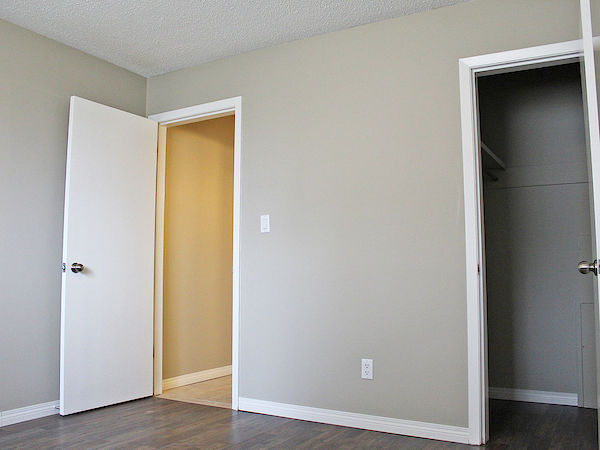 Edmonton bachelor bedrooms Apartment for rent. Property photo: 289283-3