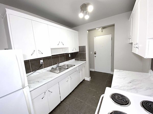 Edmonton bachelor bedrooms Apartment for rent. Property photo: 289293-3