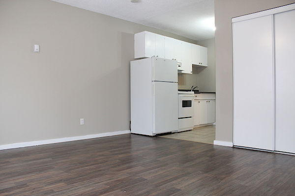 Edmonton bachelor bedrooms Apartment for rent. Property photo: 289309-2
