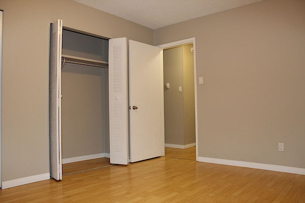 Edmonton bachelor bedrooms Apartment for rent. Property photo: 289320-3