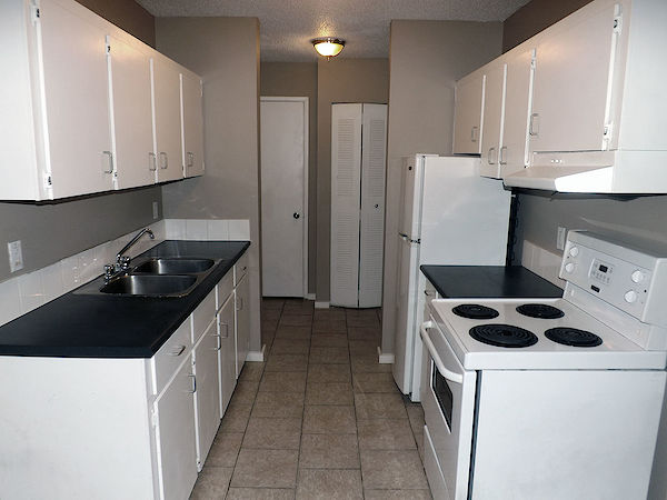 Edmonton 1 bedrooms Apartment for rent. Property photo: 289322-2