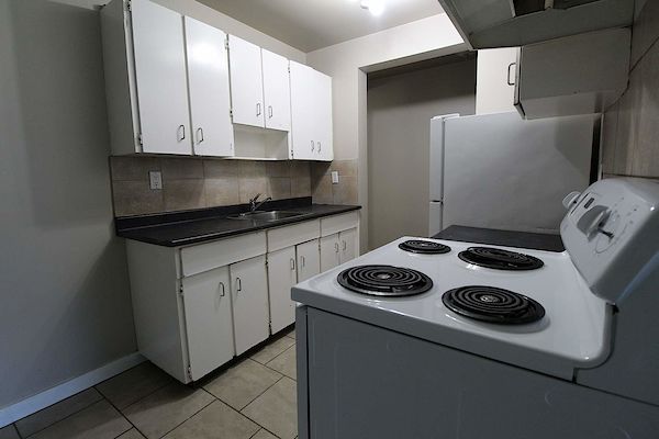 Edmonton bachelor bedrooms Apartment for rent. Property photo: 289335-3