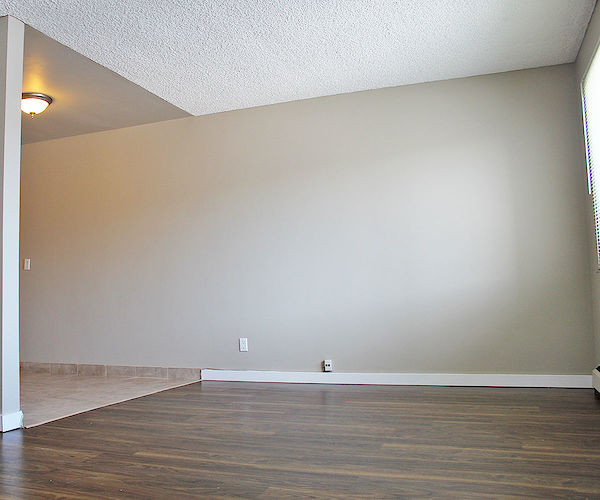 Edmonton bachelor bedrooms Apartment for rent. Property photo: 289345-2