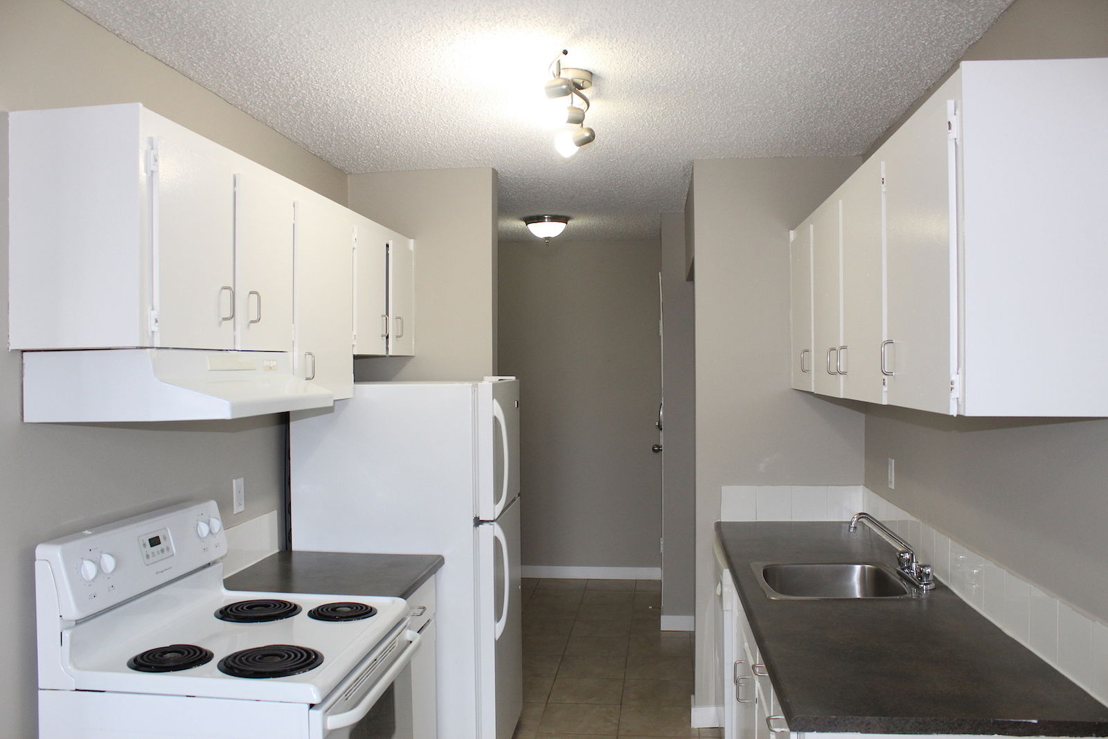 Edmonton 1 bedrooms Apartment for rent. Property photo: 289347-1