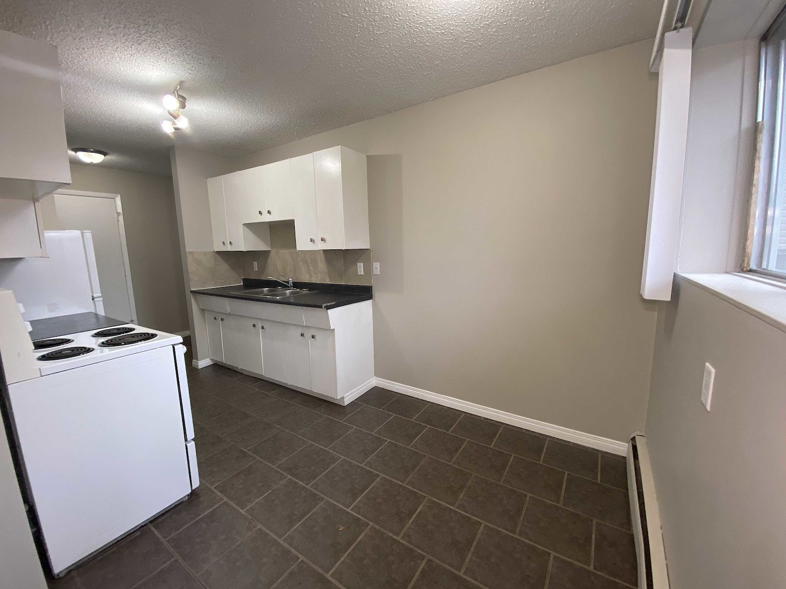 Edmonton Pet Friendly Apartment For Rent | Oliver | Oliver 4 Apartments