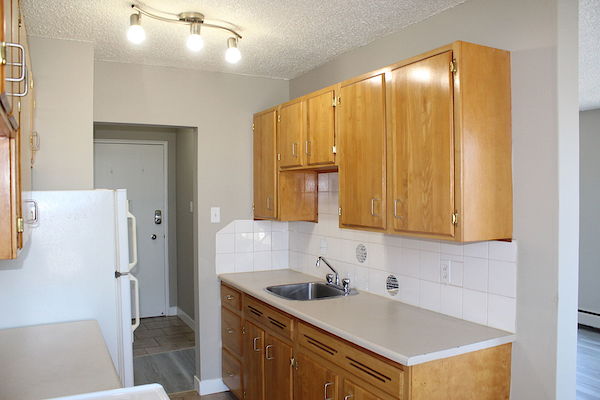 Edmonton bachelor bedrooms Apartment for rent. Property photo: 289358-2
