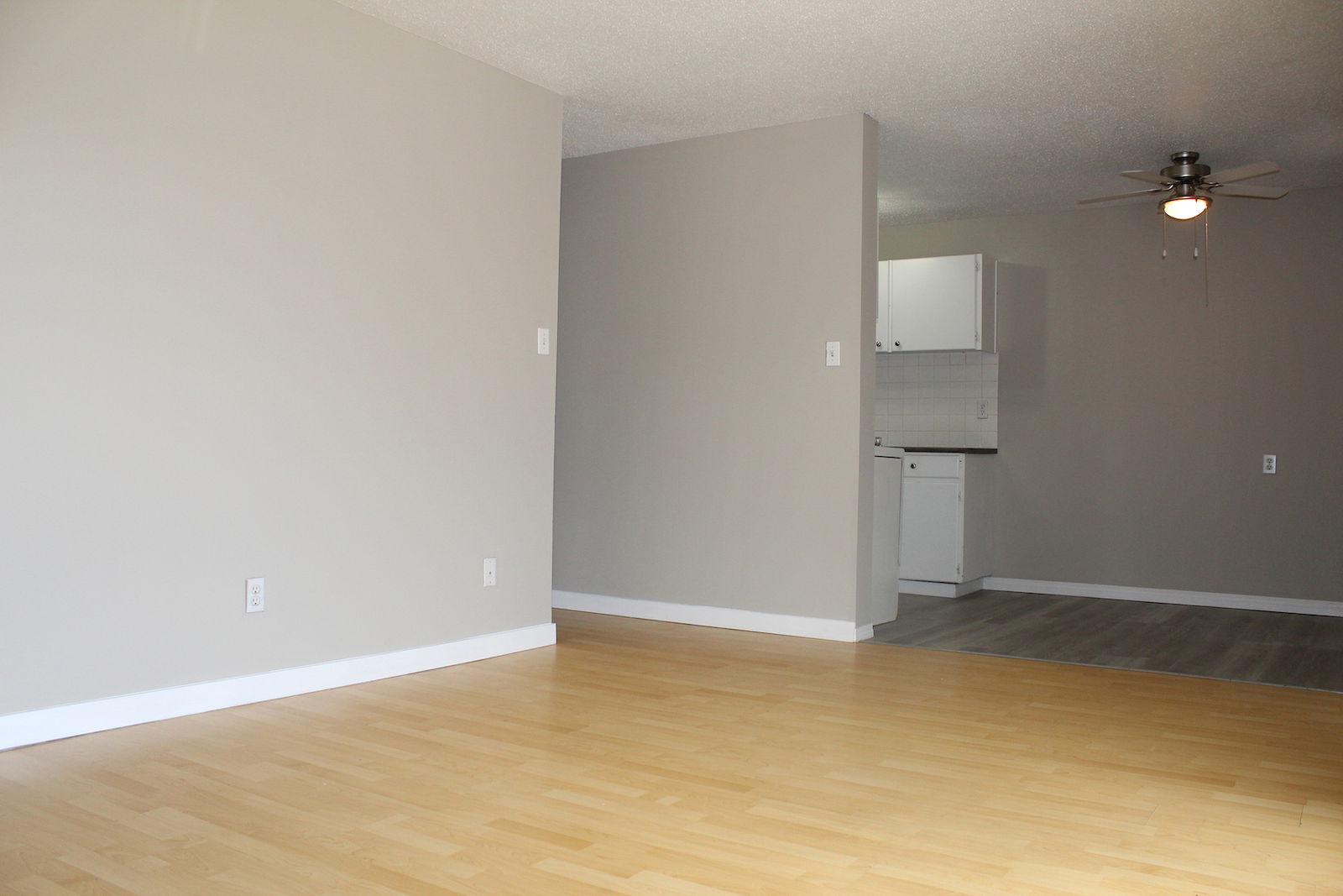Edmonton 1 bedrooms Apartment for rent. Property photo: 289375-1