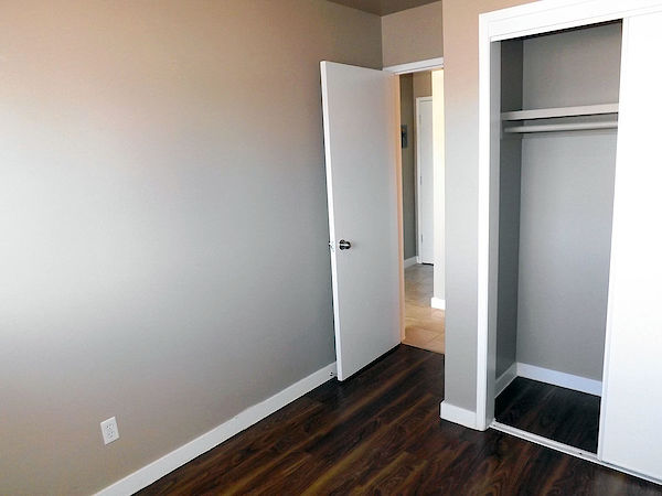 Edmonton bachelor bedrooms Apartment for rent. Property photo: 289381-3