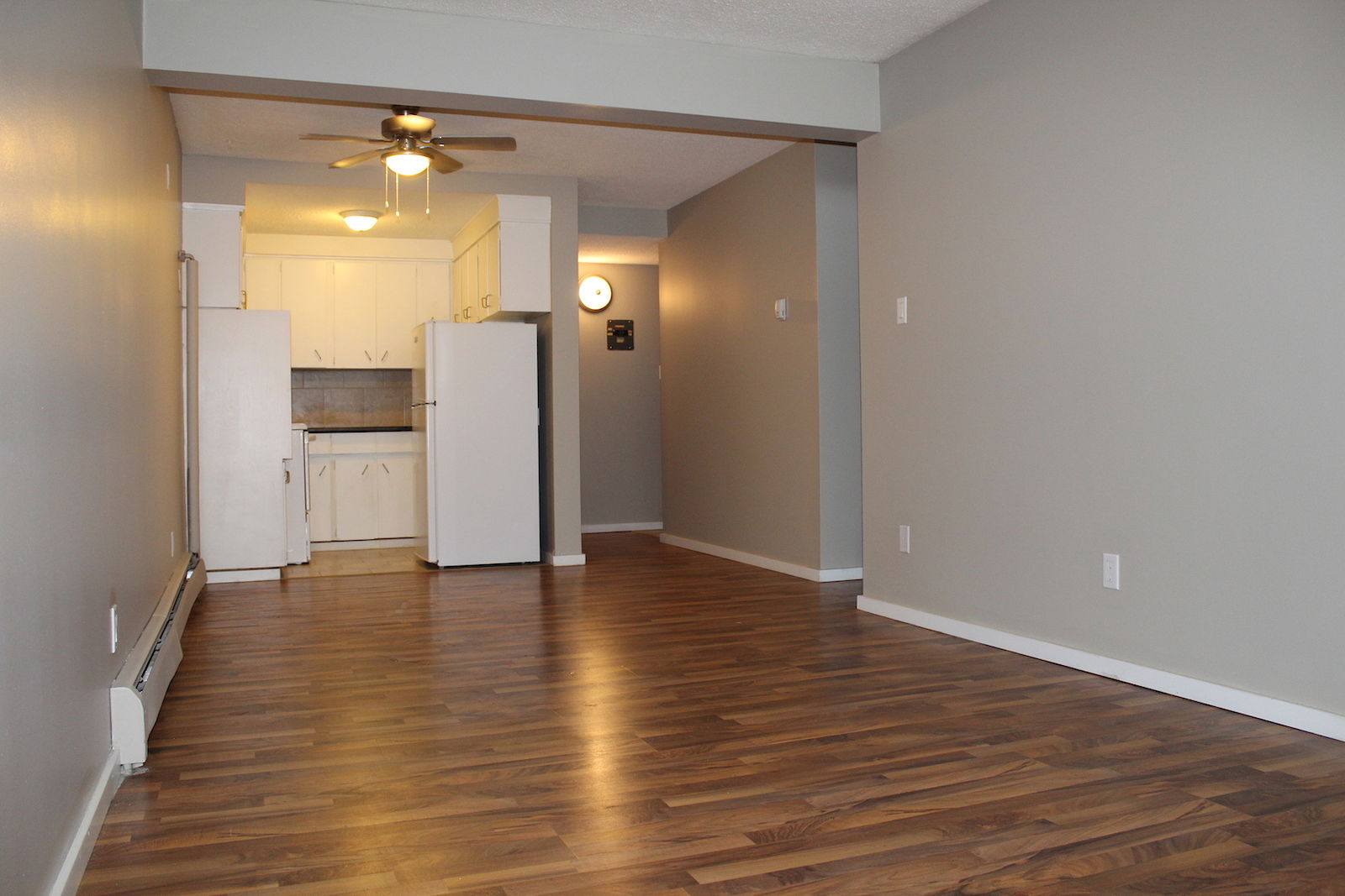 Edmonton 1 bedrooms Apartment for rent. Property photo: 289395-1