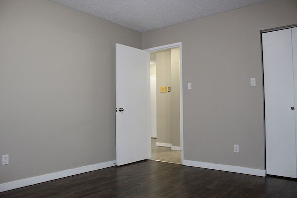 Edmonton bachelor bedrooms Apartment for rent. Property photo: 289400-3