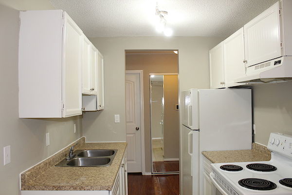 Edmonton 1 bedrooms Apartment for rent. Property photo: 289406-3