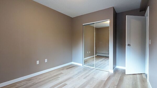 Surrey 1 bedrooms Apartment for rent. Property photo: 289409-3