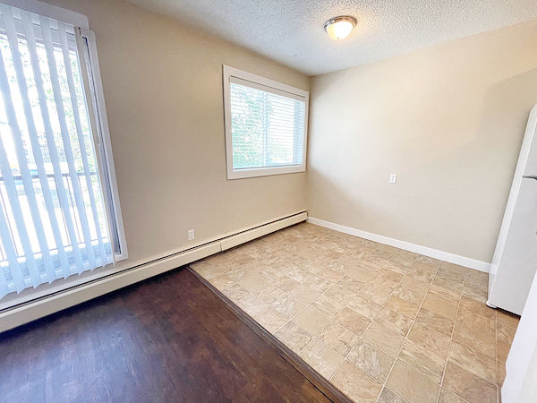 Fort McMurray bachelor bedrooms Apartment for rent. Property photo: 290060-3