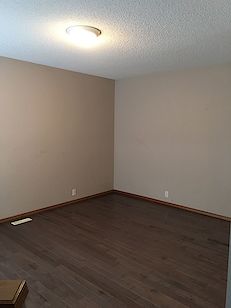Calgary 3 bedrooms House for rent. Property photo: 290930-2