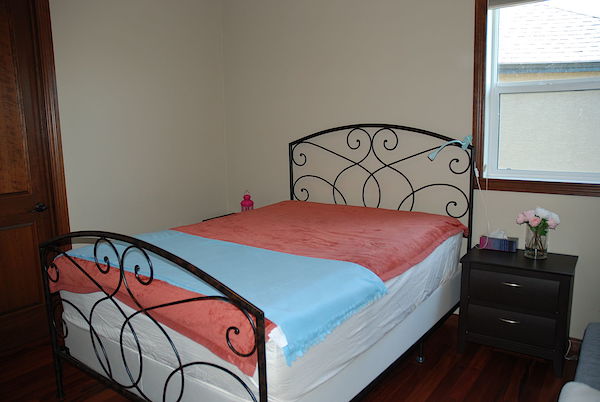 Calgary 1 bedroom Room For Rent for rent. Property photo: 292019-3