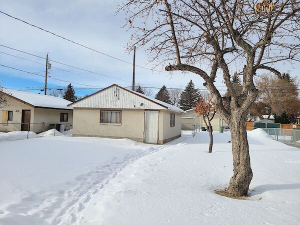 Edmonton 3 bedrooms House for rent. Property photo: 293669-2