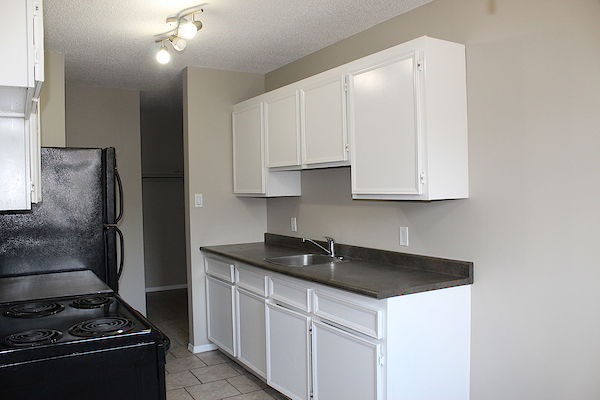 Saskatoon bachelor bedrooms Apartment for rent. Property photo: 294108-3