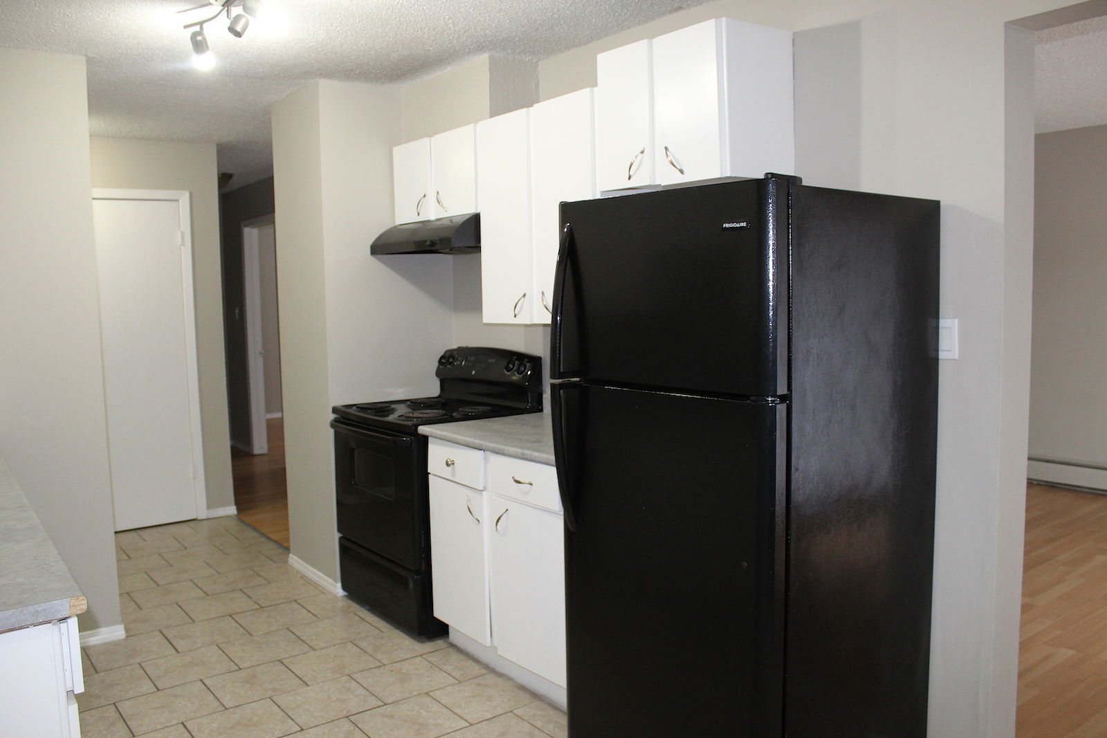 Saskatoon 1 bedrooms Apartment for rent. Property photo: 294115-1