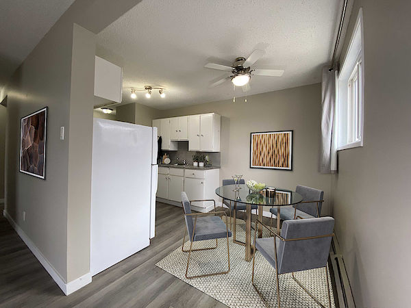Park+Manor+Apartments+Dining+Room Saskatoon 1 bedrooms Apartment for rent. Property photo: 294118-3