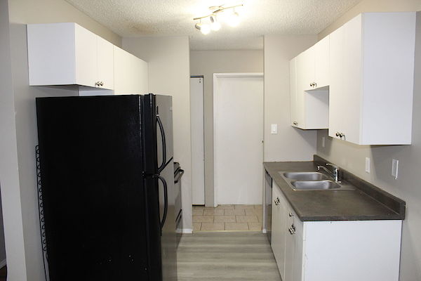 Saskatoon 1 bedrooms Apartment for rent. Property photo: 294120-2