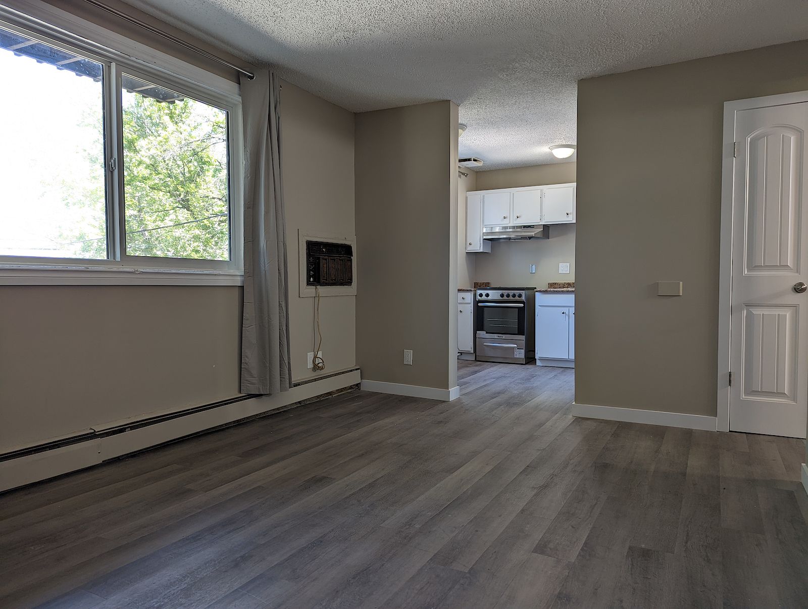 Saskatoon 1 bedrooms Apartment for rent. Property photo: 294136-1