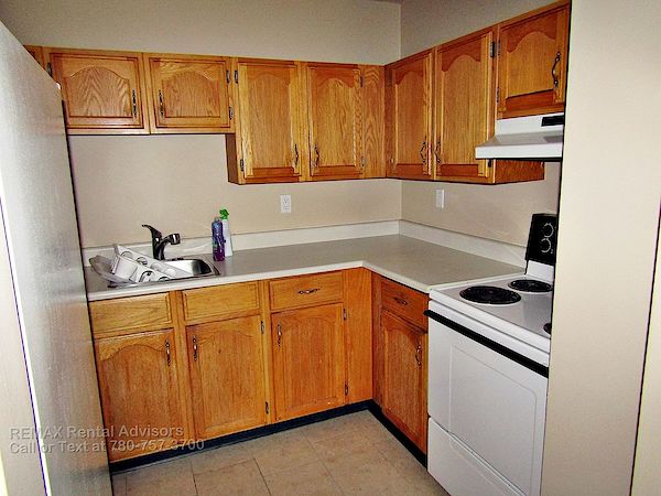 Edmonton 2 bedrooms Condo Unit for rent. Property photo: 294978-2