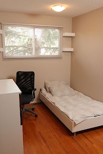 Calgary 6 bedrooms Shared for rent. Property photo: 296614-3