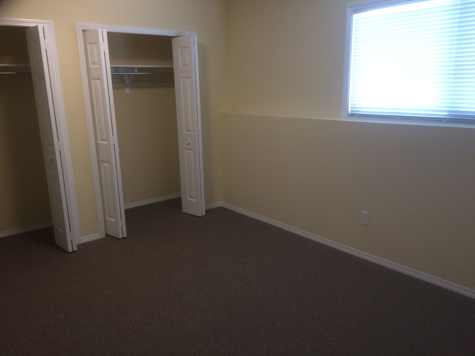 Calgary 2 bedrooms Townhouse for rent. Property photo: 298270-1
