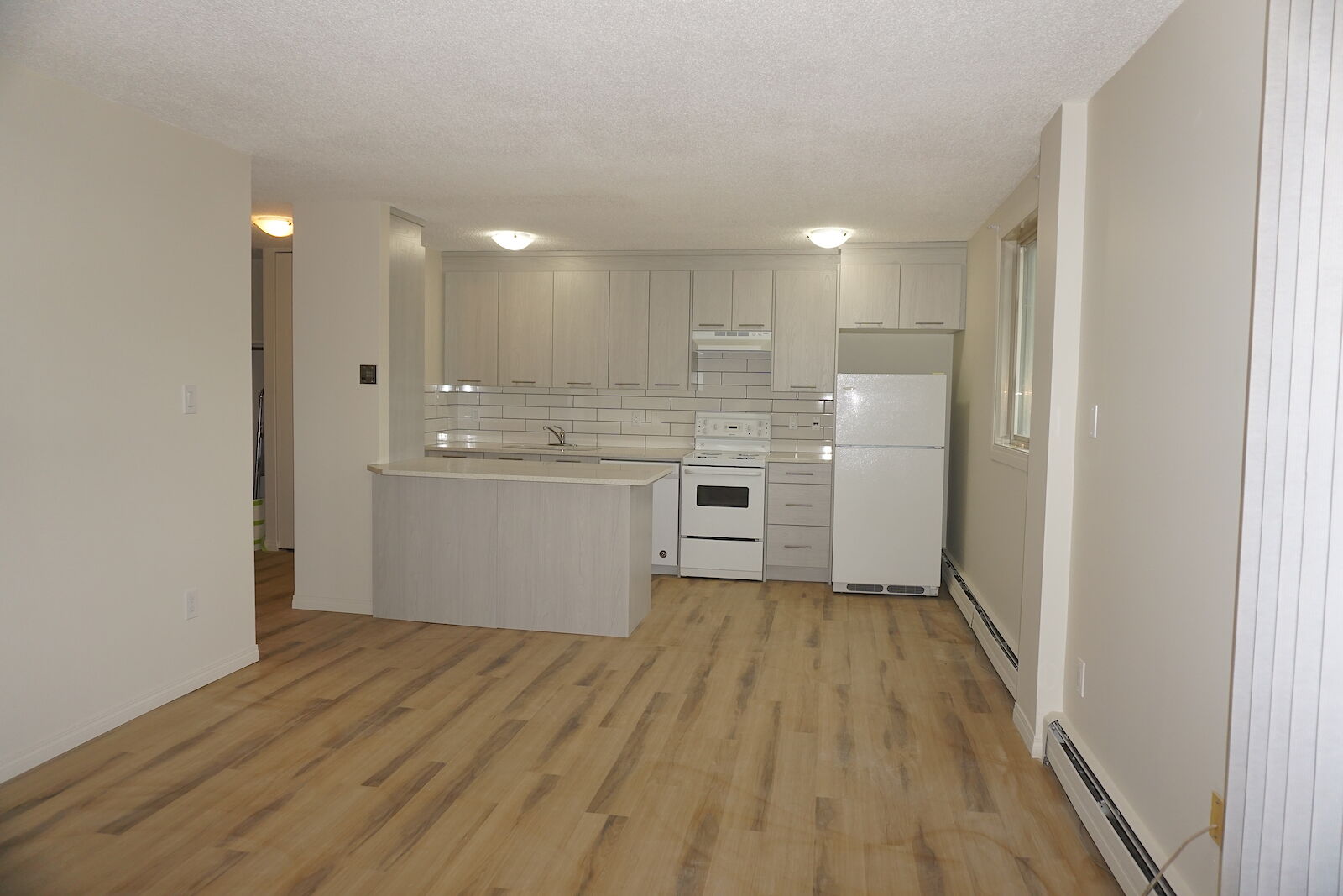 Calgary 1 bedroom Apartment for rent. Property photo: 299336-1