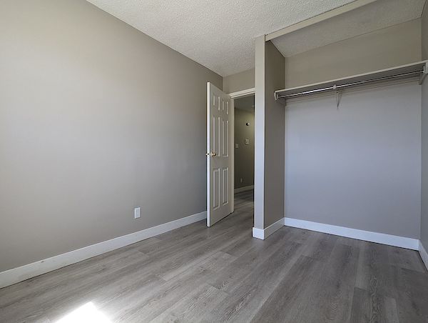 Saskatoon 1 bedrooms Apartment for rent. Property photo: 301201-2