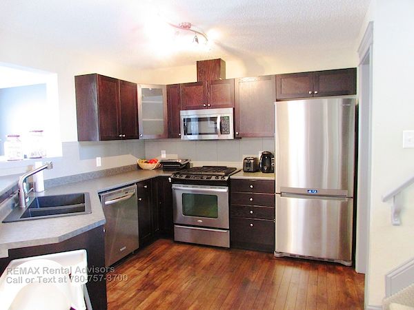 Edmonton 3 bedrooms Duplex for rent. Property photo: 301302-2
