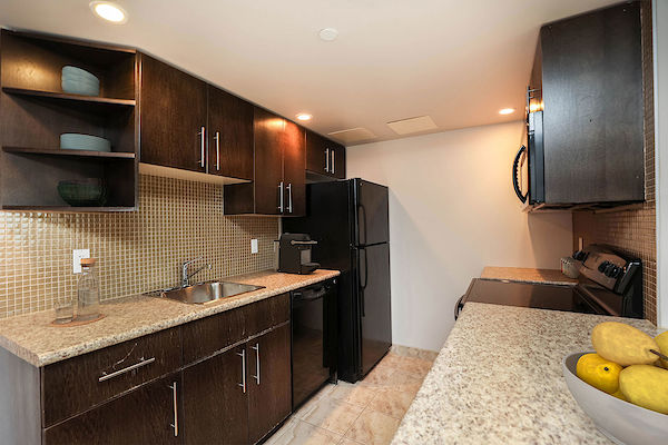 Winnipeg 1 bedrooms Apartment for rent. Property photo: 303980-2