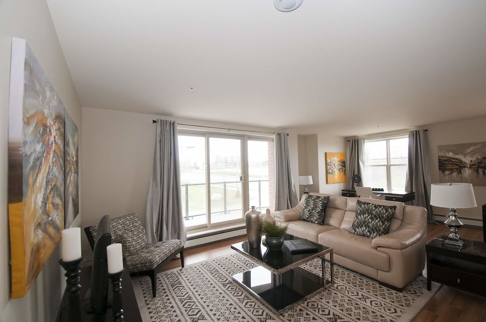 Halifax 2 bedrooms Apartment for rent. Property photo: 304000-1