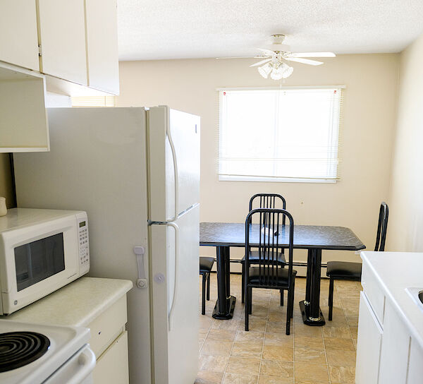 Fort Nelson 3 bedrooms Apartment for rent. Property photo: 304337-3