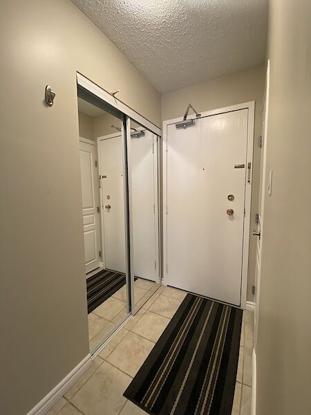 Edmonton 2 bedrooms Condo Unit for rent. Property photo: 304780-2