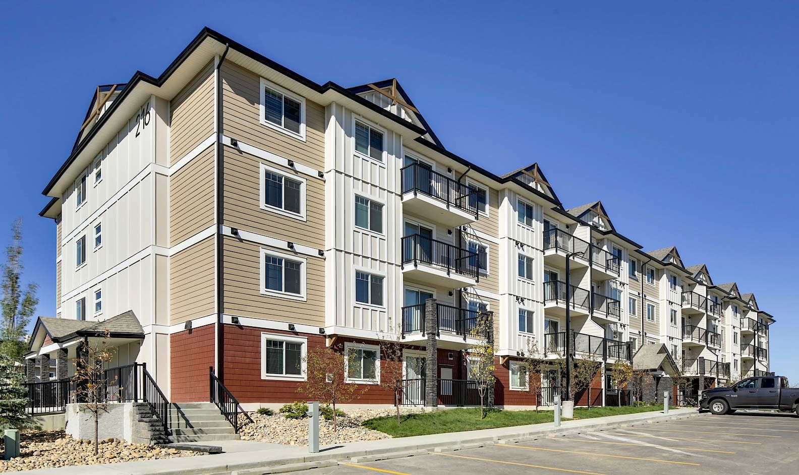 Calgary 2 bedrooms Apartment for rent. Property photo: 305820-1