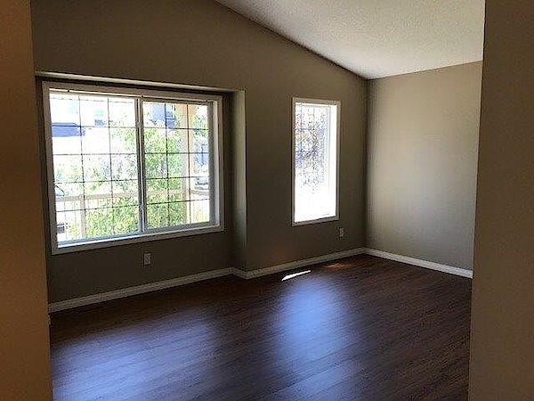 Edmonton 3 bedrooms House for rent. Property photo: 307186-2