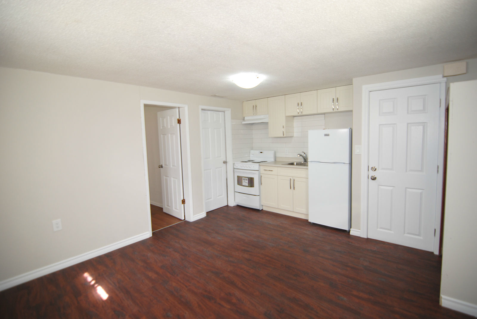 Edmonton 1 bedroom Basement for rent. Property photo: 307933-1