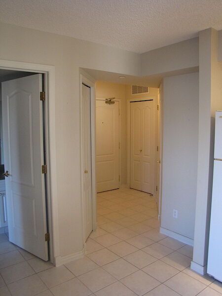 Edmonton 2 bedrooms Condo Unit for rent. Property photo: 316360-2