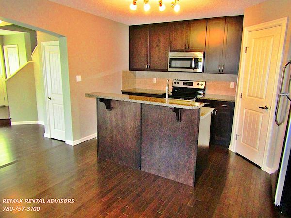Edmonton 3 bedrooms House for rent. Property photo: 316572-3
